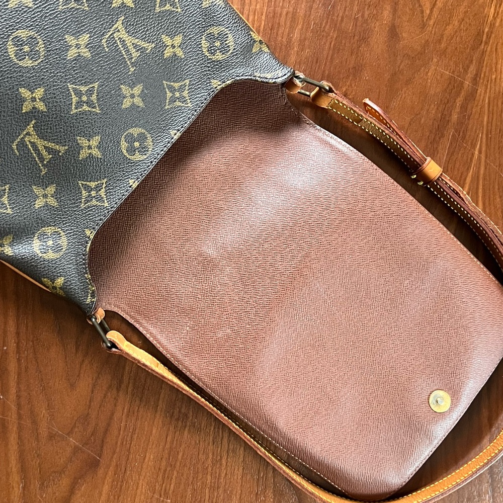 Louis Vuitton Monogram Musette Salsa Vintage Shoulder Bag - Picture 5 of 9